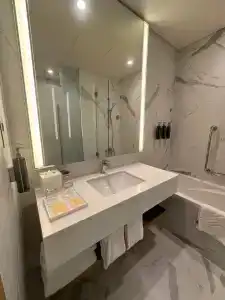 Doubletree By Hilton - 31