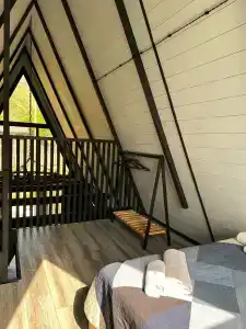 Noble House - 8