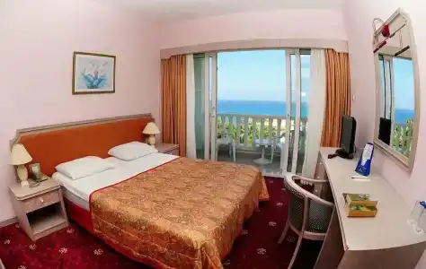 Denizkizi & Denizkizi Royal Seafront Resort & Restaurant & Beach Club - 37