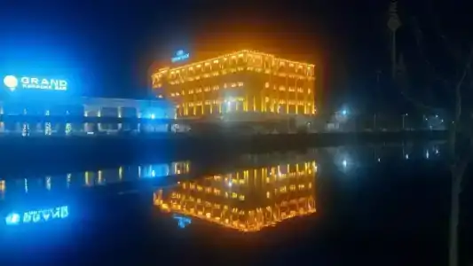 Crowne Plaza, An Ihg Hotel - 3