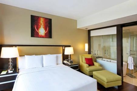 Courtyard by Marriott Mumbai International Airport - 76