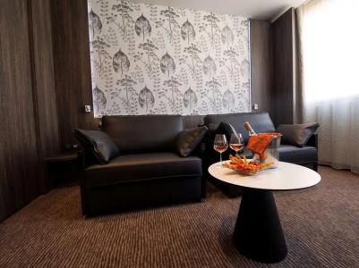 Best Western Premier Le Patio des Artistes Wellness Jacuzzi - 63