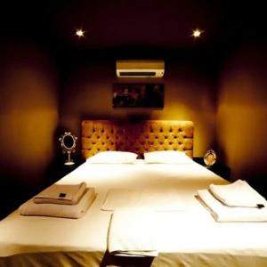 Upperhouse - 26