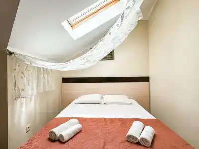 KOZMOS - 10