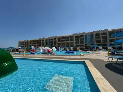 Albatros White Beach - 65