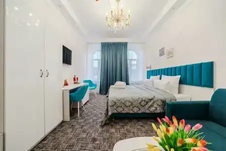 Виктория - 44