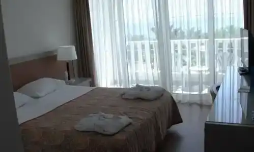 Denizkizi & Denizkizi Royal Seafront Resort & Restaurant & Beach Club - 40