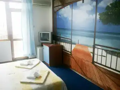 Aquamarine - 28