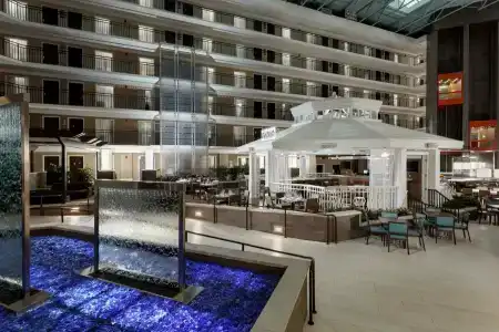 Embassy Suites by Hilton- Lake Buena Vista Resort - 40
