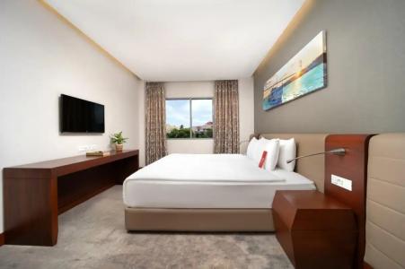Ramada & Suites by Wyndham İstanbul Ataköy - 92