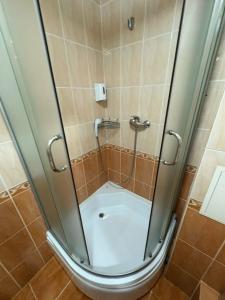 Академическая - 45