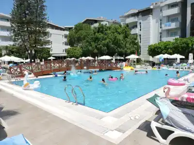 Side Resort Annex - 11