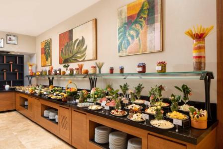 Ramada & Suites by Wyndham İstanbul Ataköy - 49