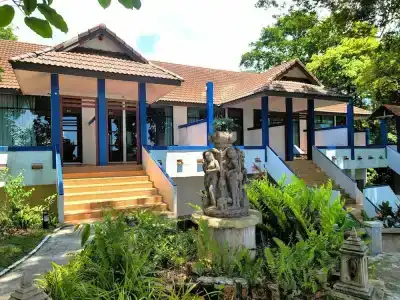 Koh Chang Cliff Beach Resort - 1