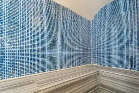 Mogons Exclusive - 40