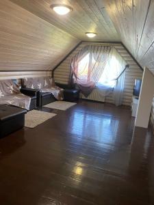GoodHouse - 1
