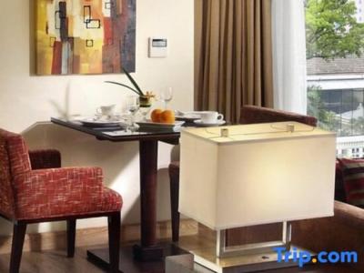 Lohas Residences Sukhumvit - 25