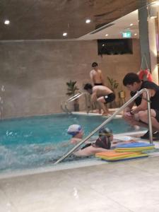 Crowne Plaza, An Ihg Hotel - 48