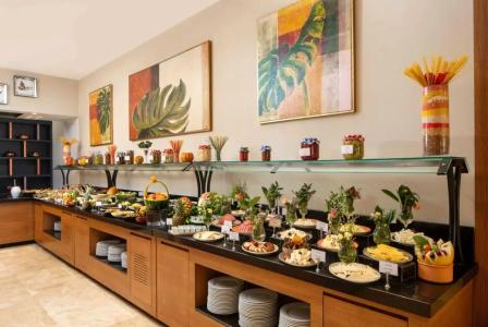 Ramada & Suites by Wyndham İstanbul Ataköy - 28