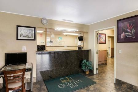 Quality Inn Airport - 10