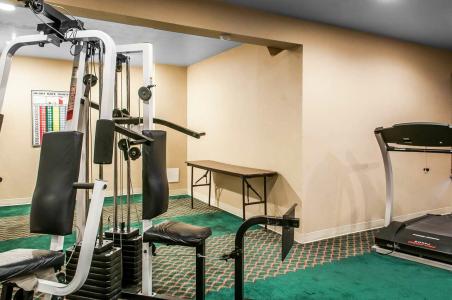 Rodeway Inn East - 27