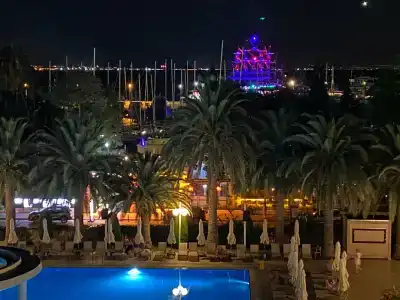 Truemars & Suites - 44