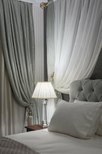 London Boutique - 24