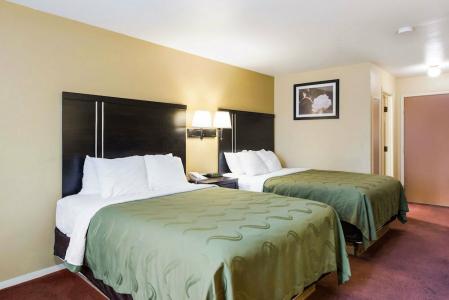 Quality Inn Airport - 27