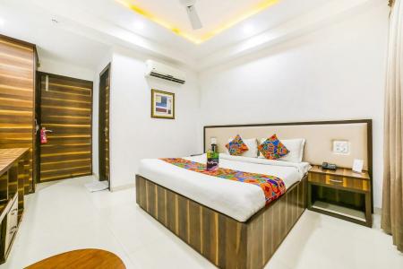 FabSapphire Inn - 46