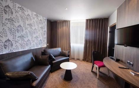 Best Western Premier Le Patio des Artistes Wellness Jacuzzi - 83