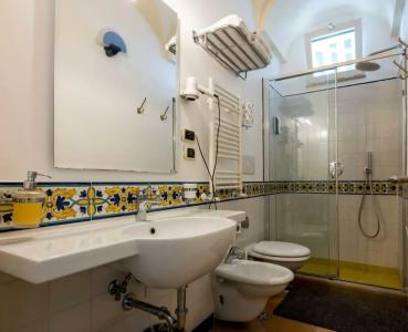 Bellevue Suite - 42