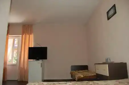 Дворик - 13