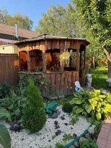 Дом у Звонницы монастыря с баней - 1