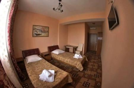 на Набережной - 33