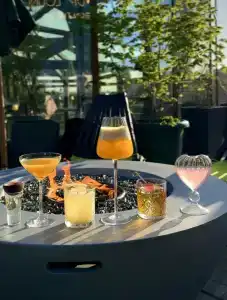 V & Rooftop lounge - 18
