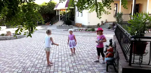 Приморский дворик - 25