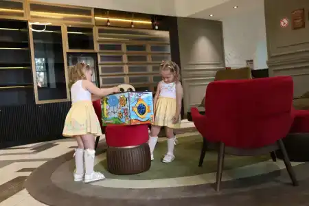 The Basilian Minsk, Curio Collection By Hilton - 16