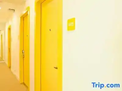 Bloomrooms @ Link Road - 75