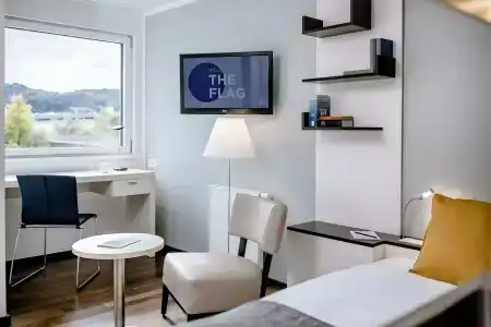 The Flag züRich - 6