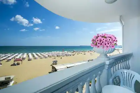 Chaika Beach Resort – All Inclusive - 8