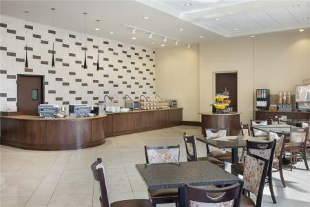Ramada Plaza Resort & Suites By Wyndham Orlando International Drive - 24