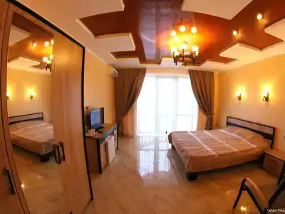 Голден Плаза - 75