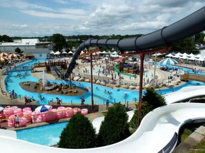 The Admiralty Inn & Suites - 8