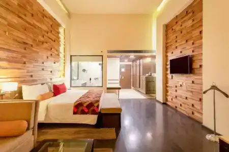 5 By Oyo Metropolitan - 9