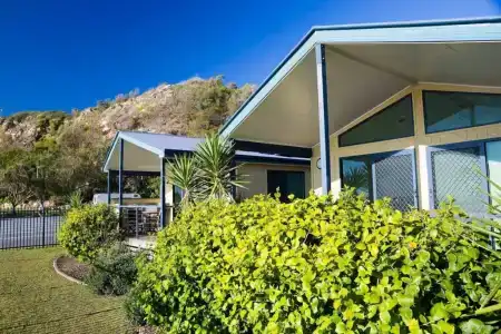 Nobby Beach Holiday Village - 9