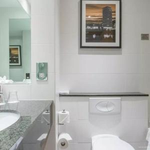 Clayton Cardiff Lane - 60