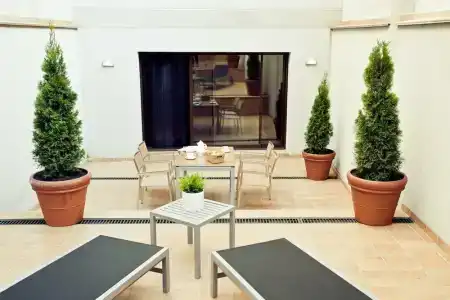 Up Suites Bcn - 8