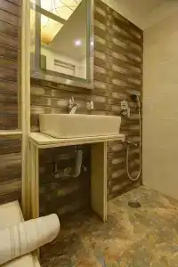 Mumbai House-Juhu - 29
