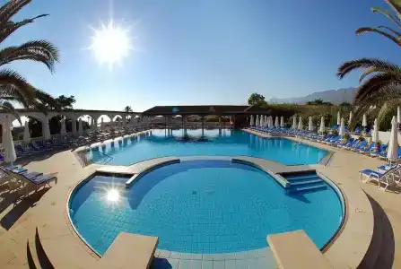 Denizkizi & Denizkizi Royal Seafront Resort & Restaurant & Beach Club - 36