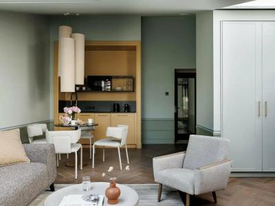 Гимназия 5 - 81